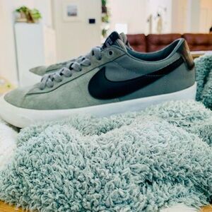 Men’s Nike Grant Taylor’s!